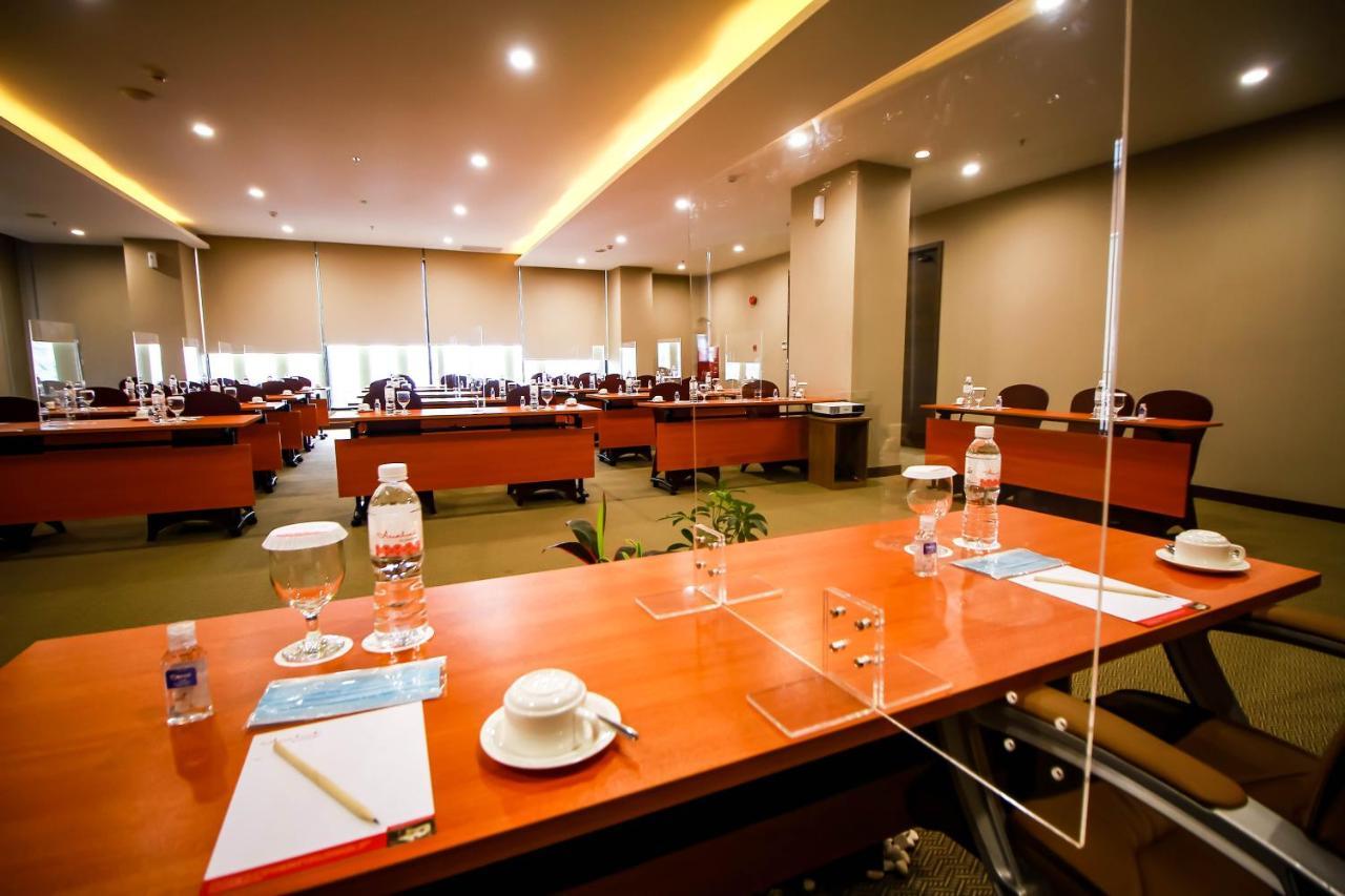 Asialink Hotel Batam By Prasanthi Nagoya Kültér fotó